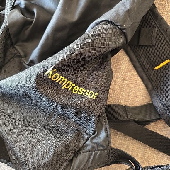 Marmot Kompressor Plus 20L Soft Shell Lightweight Hiking Backpack Black - Picture 3 of 9